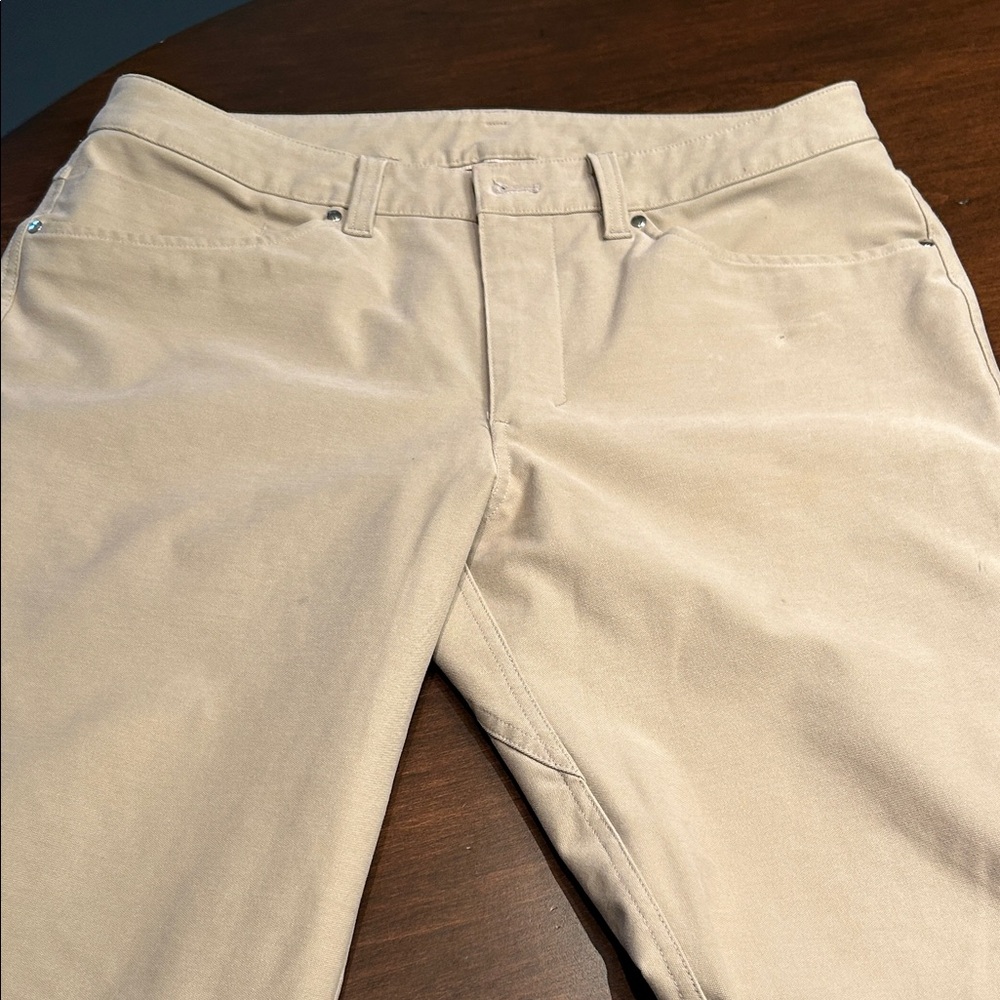 Lululemon Men's Khaki Pants